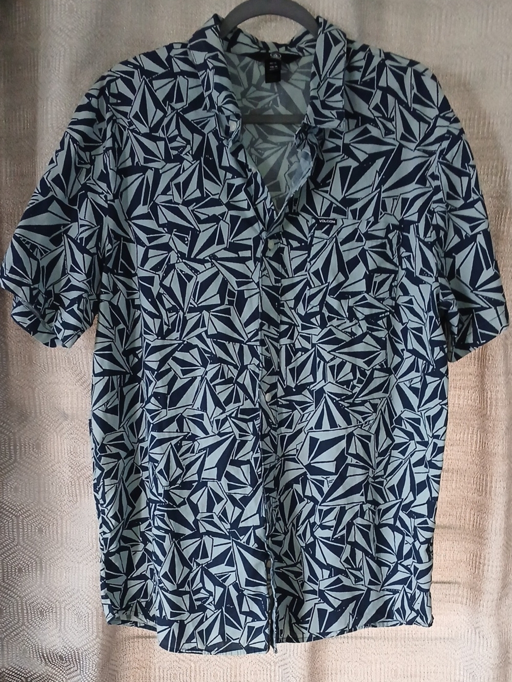 Volcom Navy & Light Blue Geometric Short-Sleeve Button-Down Shirt